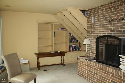 Photo of 8734 Log Run Drive N, Indianapolis, IN