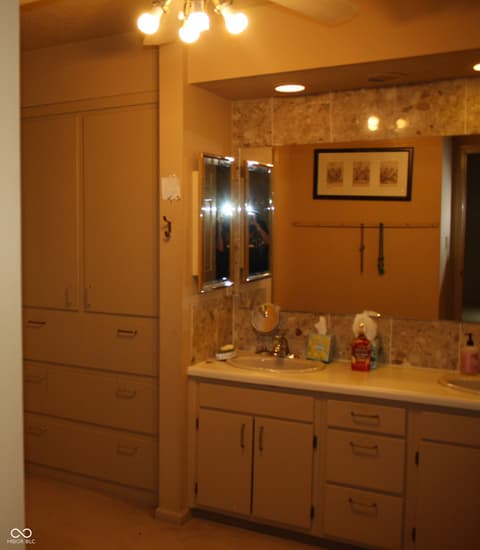 Photo of 8734 Log Run Drive N, Indianapolis, IN