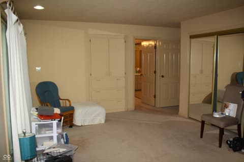Photo of 8734 Log Run Drive N, Indianapolis, IN