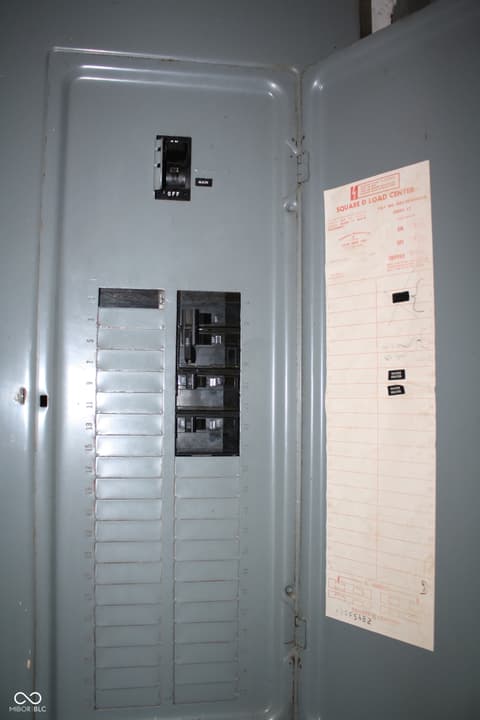 Photo of 8734 Log Run Drive N, Indianapolis, IN