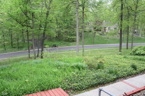 Photo of 8734 Log Run Drive N, Indianapolis, IN