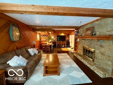 Photo of 888 Briarwood Drive, Greenwood, IN