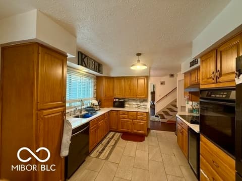 Photo of 888 Briarwood Drive, Greenwood, IN