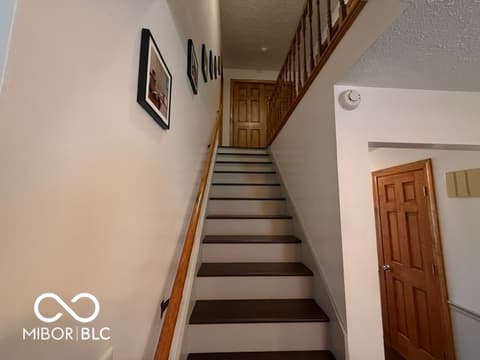 Photo of 888 Briarwood Drive, Greenwood, IN