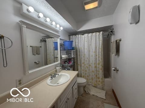 Photo of 888 Briarwood Drive, Greenwood, IN