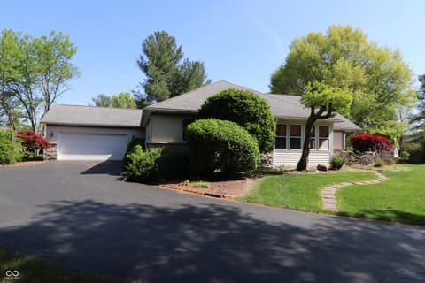 Photo of 91 White Oak Drive, Batesville, IN