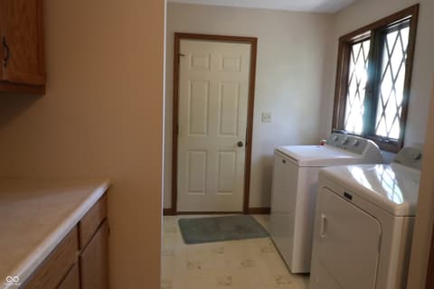 Photo of 91 White Oak Drive, Batesville, IN