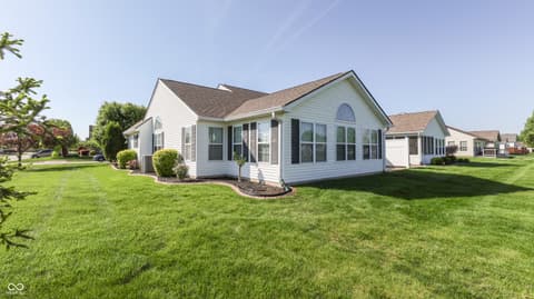 Photo of 1318 Hamilton Drive, Greenwood, IN