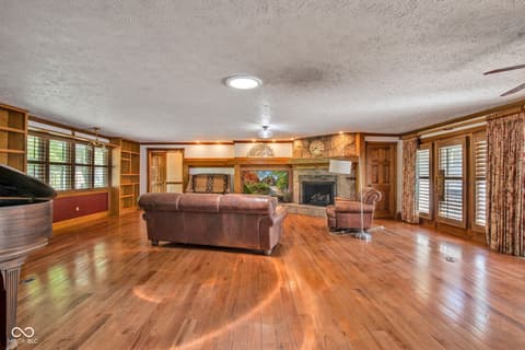 Living room at 2649 N 600 W, Thorntown, IN