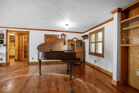Living room at 2649 N 600 W, Thorntown, IN