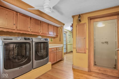 Laundry room at 2649 N 600 W, Thorntown, IN