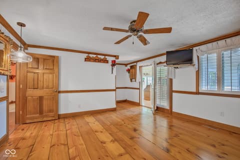 Primary bedroom at 2649 N 600 W, Thorntown, IN