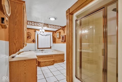 Bathroom at 2649 N 600 W, Thorntown, IN