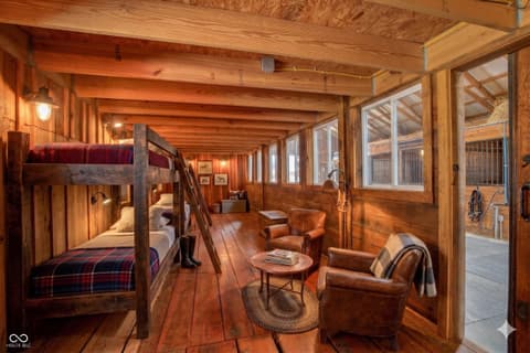 Barn — 2649 N 600 W, Thorntown, IN