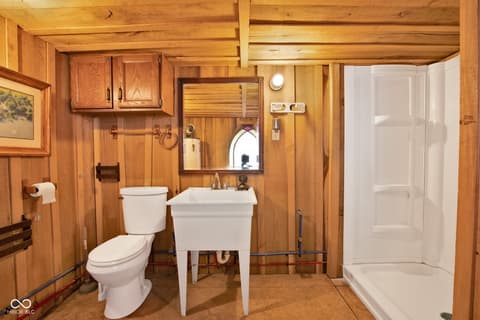 Barn — 2649 N 600 W, Thorntown, IN
