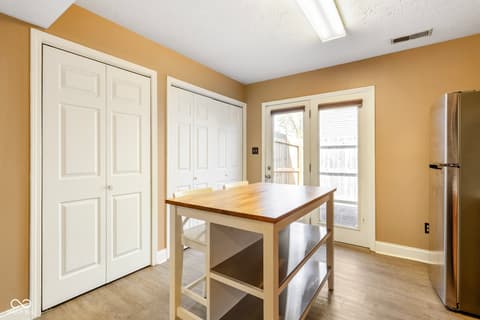 Photo of 765 E Sherwood Hills Drive, Bloomington, IN