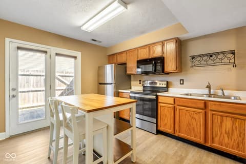 Photo of 765 E Sherwood Hills Drive, Bloomington, IN