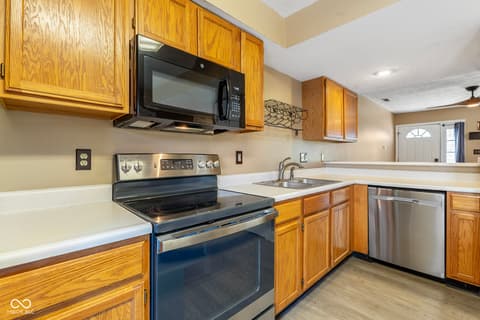 Photo of 765 E Sherwood Hills Drive, Bloomington, IN