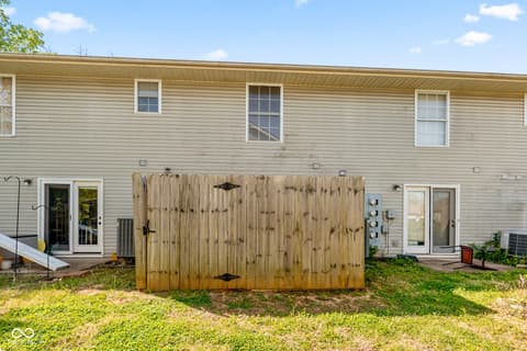 Photo of 765 E Sherwood Hills Drive, Bloomington, IN