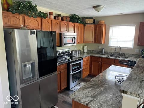 Photo of 11652 High Grass Drive, Indianapolis, IN