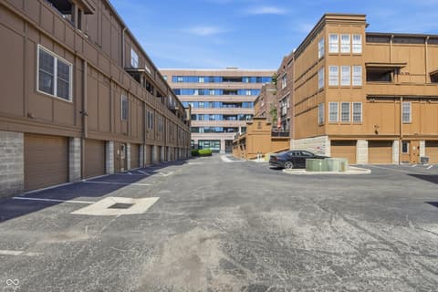 Parking — 215 N New Jersey Street, Indianapolis, IN