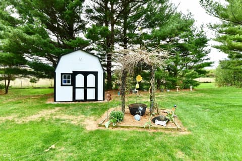 Photo of 4075 Lakewood Court, Clayton, IN