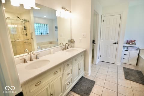 Photo of 1456 Bent Tree Place, Greenwood, IN