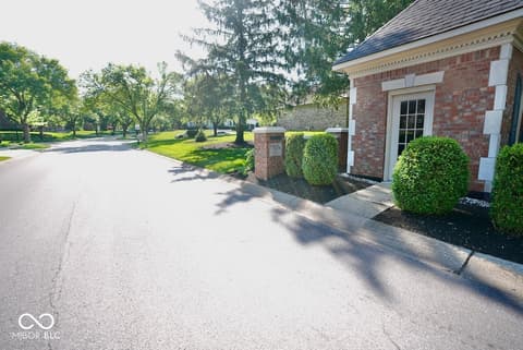 Photo of 1456 Bent Tree Place, Greenwood, IN