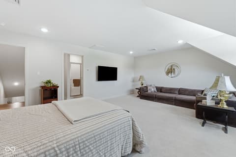 Photo of 1501 N Legend Court, Muncie, IN