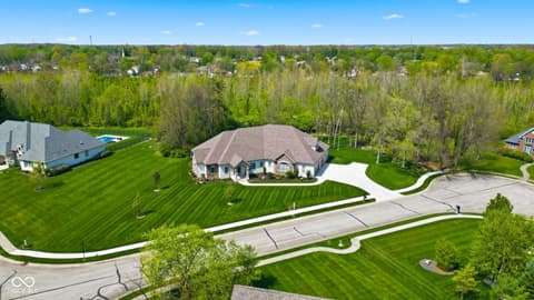 Photo of 1501 N Legend Court, Muncie, IN