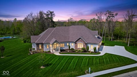 Photo of 1501 N Legend Court, Muncie, IN