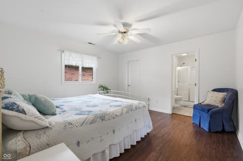 Photo of 212 Wakefield Drive, Anderson, IN