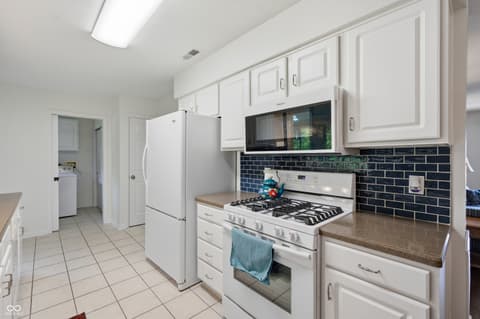 Photo of 212 Wakefield Drive, Anderson, IN