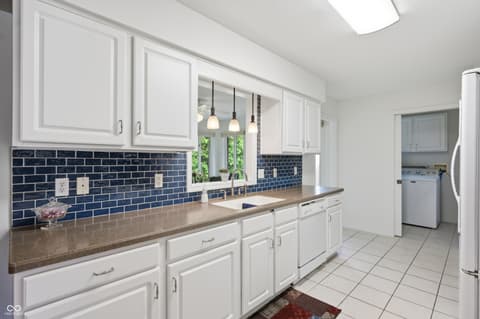 Photo of 212 Wakefield Drive, Anderson, IN