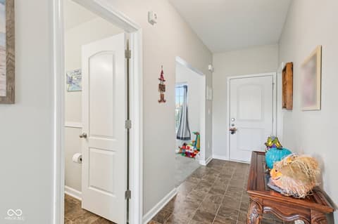 Photo of 1749 N Creekwater Pass, Greenfield, IN