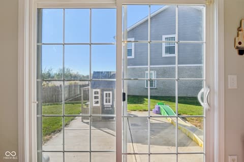 Photo of 1749 N Creekwater Pass, Greenfield, IN