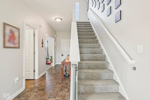 Photo of 1749 N Creekwater Pass, Greenfield, IN
