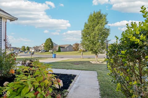 Photo of 1749 N Creekwater Pass, Greenfield, IN