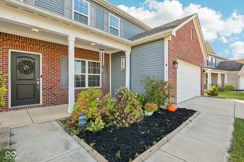 Photo of 1749 N Creekwater Pass, Greenfield, IN