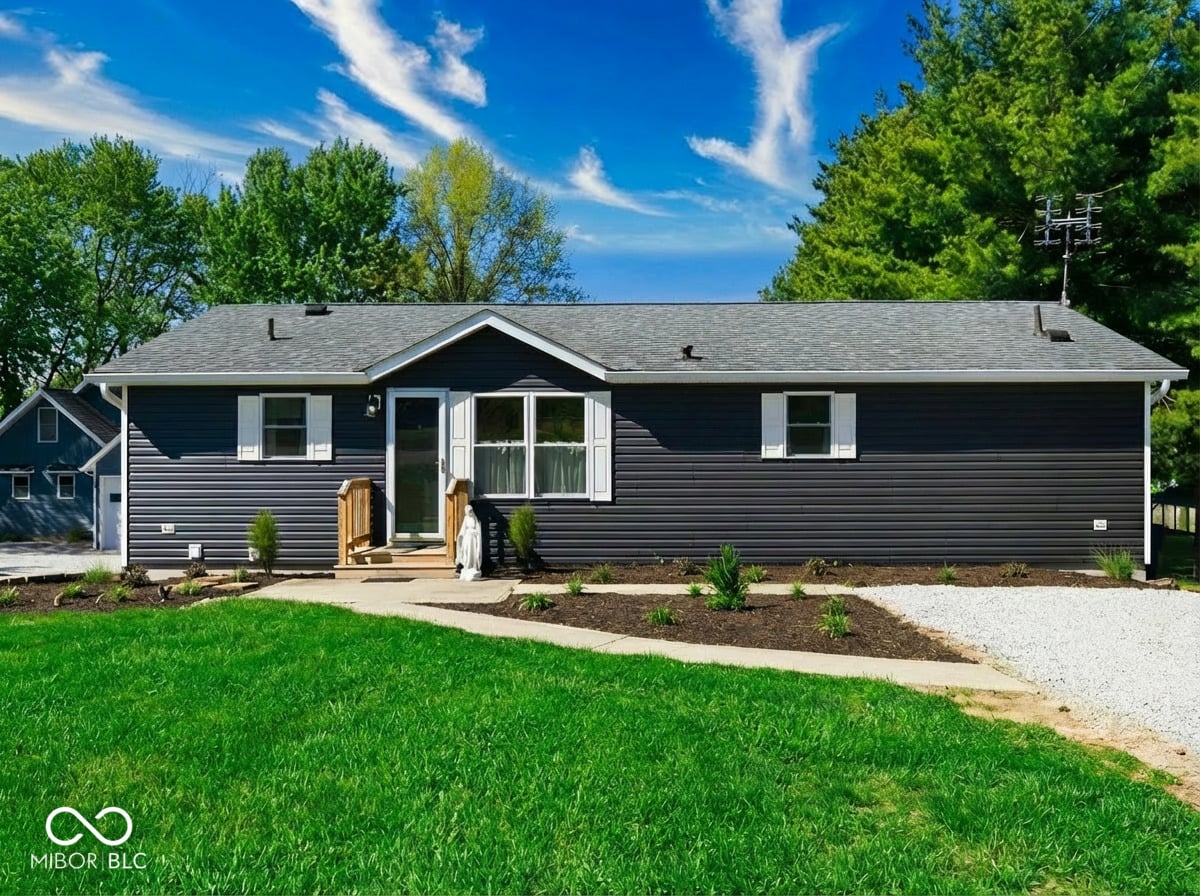Photo of 1577 N Santee Drive, Greensburg, IN
