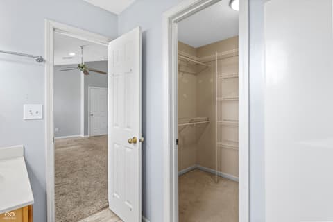 Walk In Closets — 4921 Fields Boulevard, Indianapolis, IN