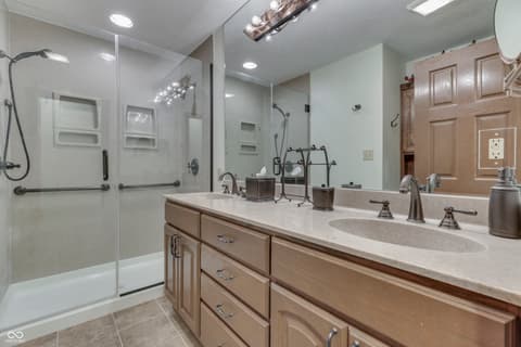 Photo of 438 Griffin Road, Indianapolis, IN