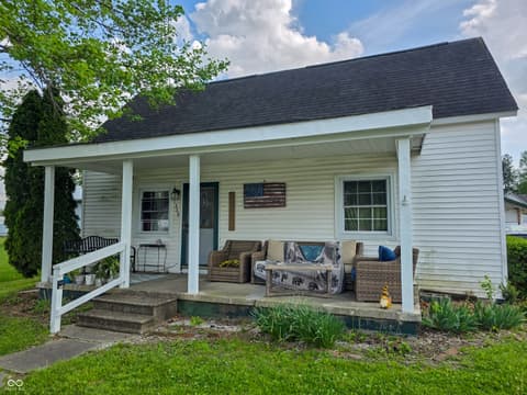 Photo of 359 J Street NW, Linton, IN
