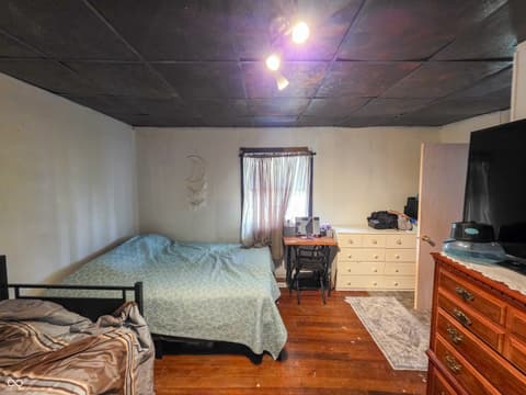Photo of 359 J Street NW, Linton, IN