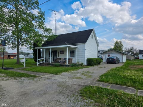 Photo of 359 J Street NW, Linton, IN