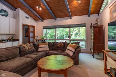 Photo of 3780 N Upper Birdie Galyan Road, Bloomington, IN