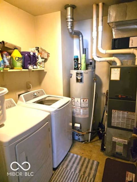 Laundry room at 6725 Lakeknoll Drive, Indianapolis, IN