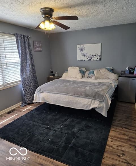 Primary bedroom at 6725 Lakeknoll Drive, Indianapolis, IN