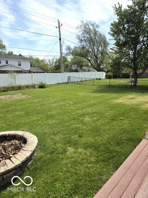 Yard at 6725 Lakeknoll Drive, Indianapolis, IN
