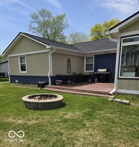 Backyard at 6725 Lakeknoll Drive, Indianapolis, IN